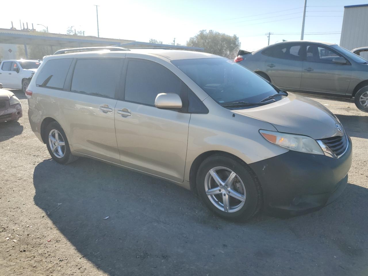 2011 Toyota Sienna - Image 4