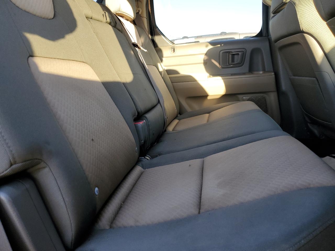 2006 Honda Ridgeline - Image 10