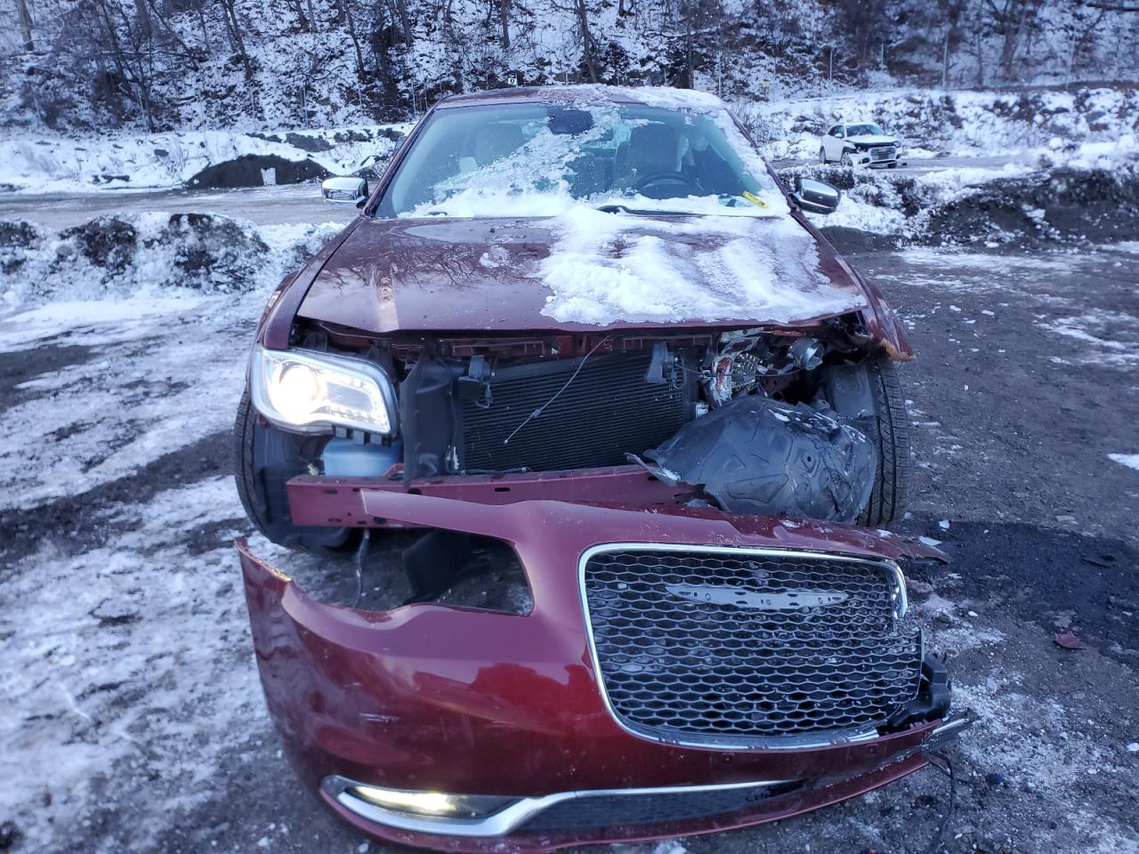 2017 Chrysler 300 - Image 5