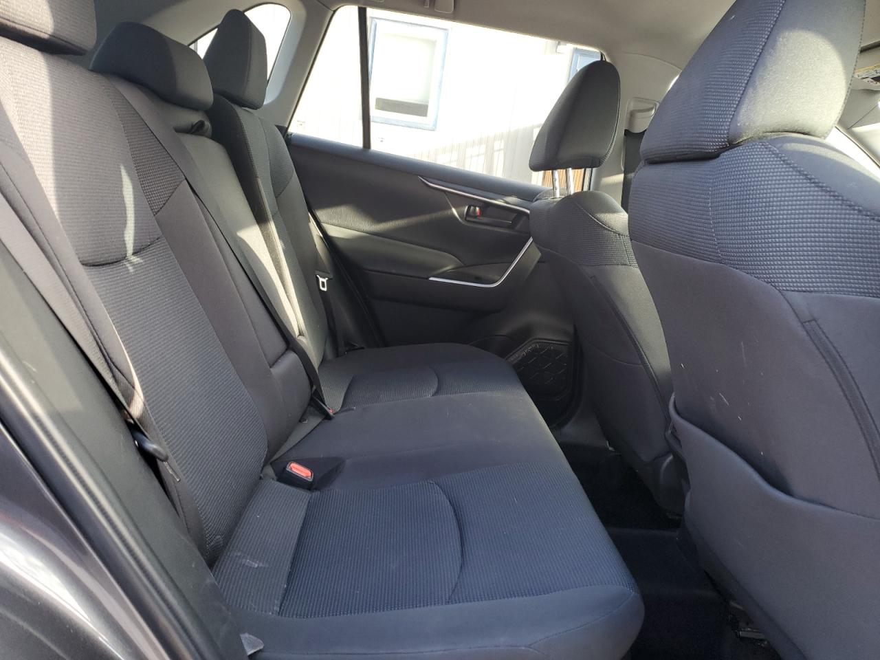 2022 Toyota RAV 4 - Image 11