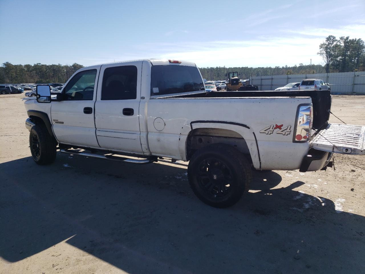 2004 Chevrolet Silverado - Image 2