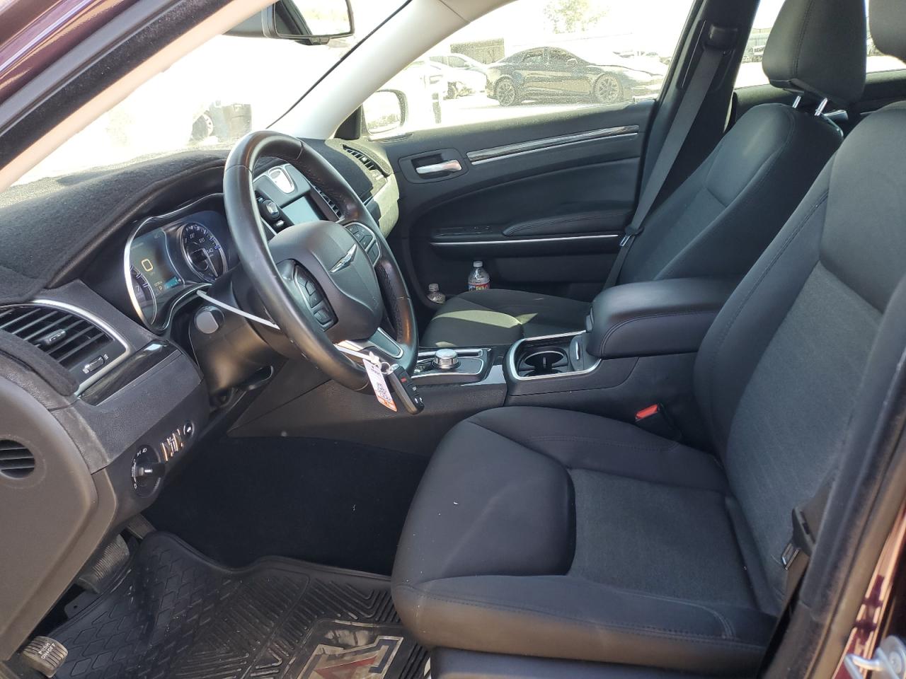 2020 Chrysler 300 - Image 7