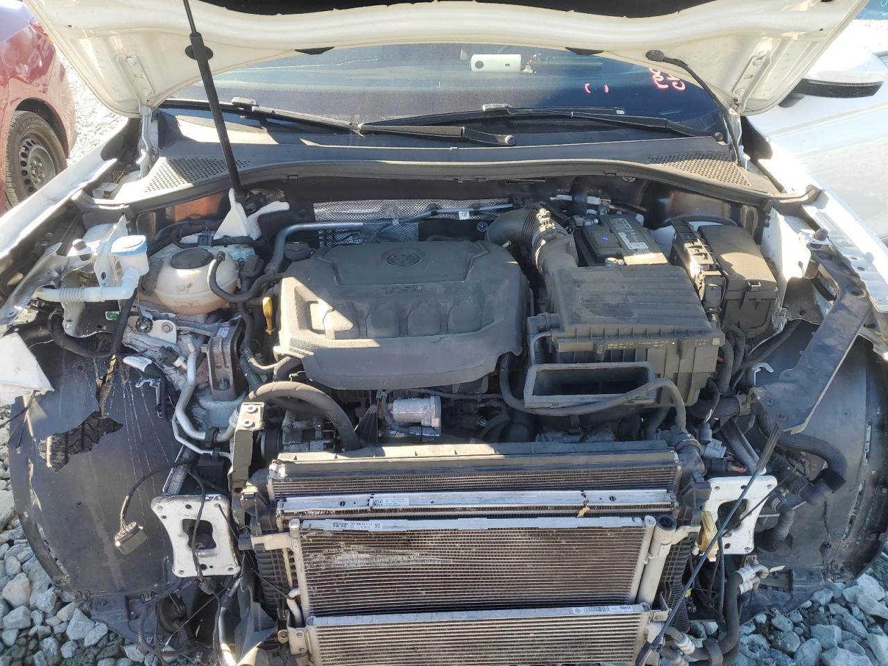 2020 Volkswagen Tiguan - Image 12