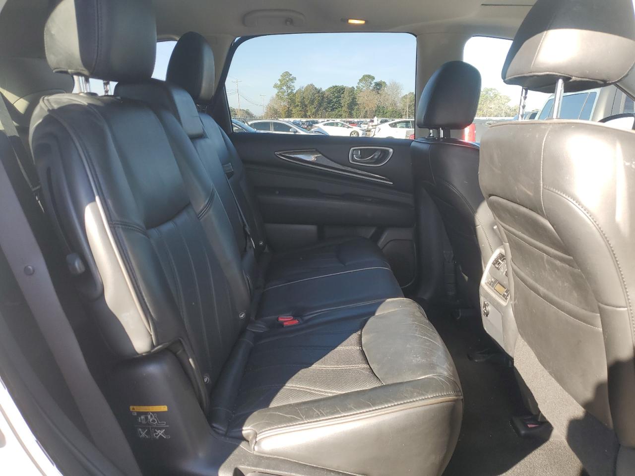 2015 Infiniti QX60 - Image 11