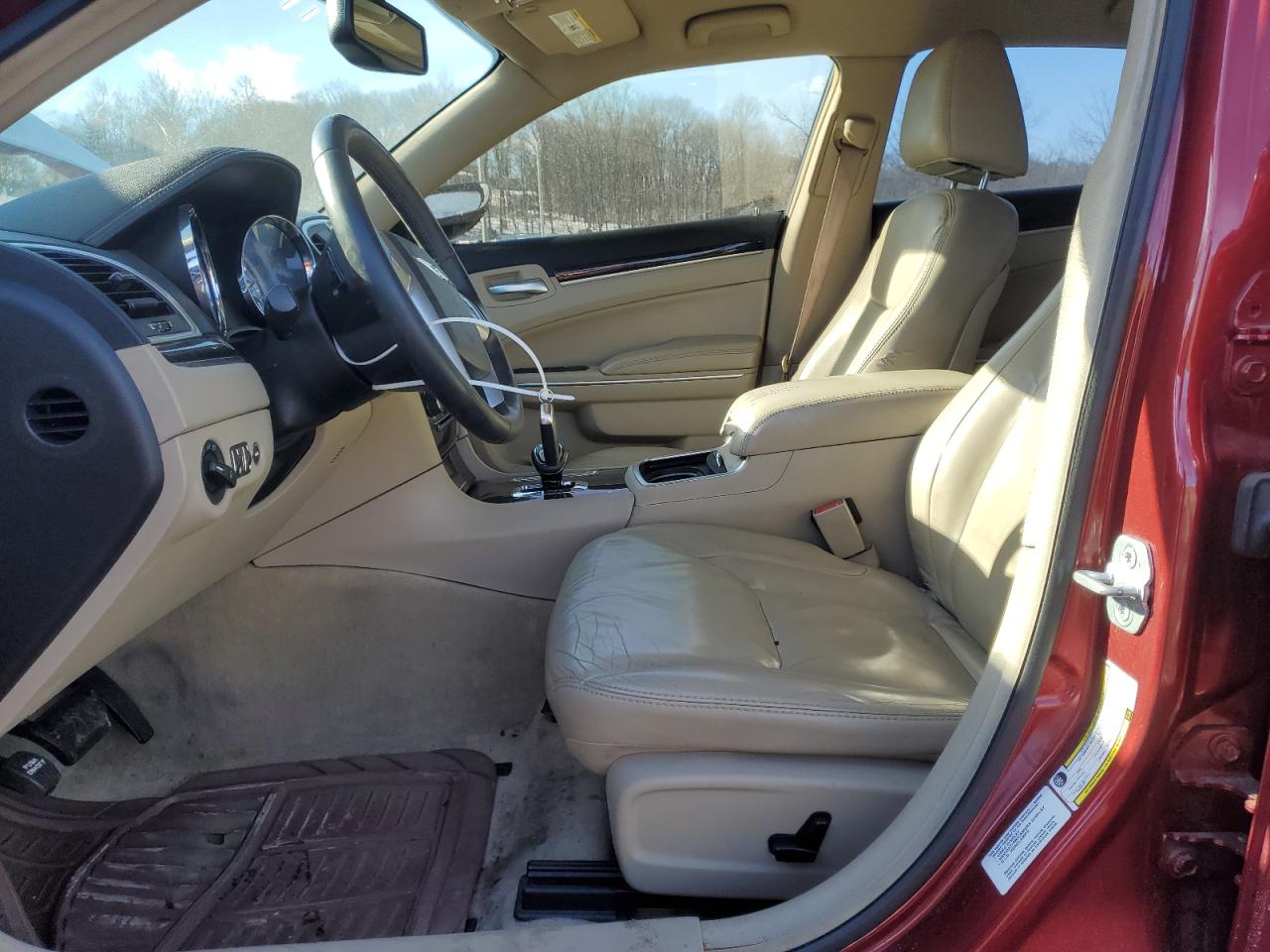 2013 Chrysler 300 - Image 7