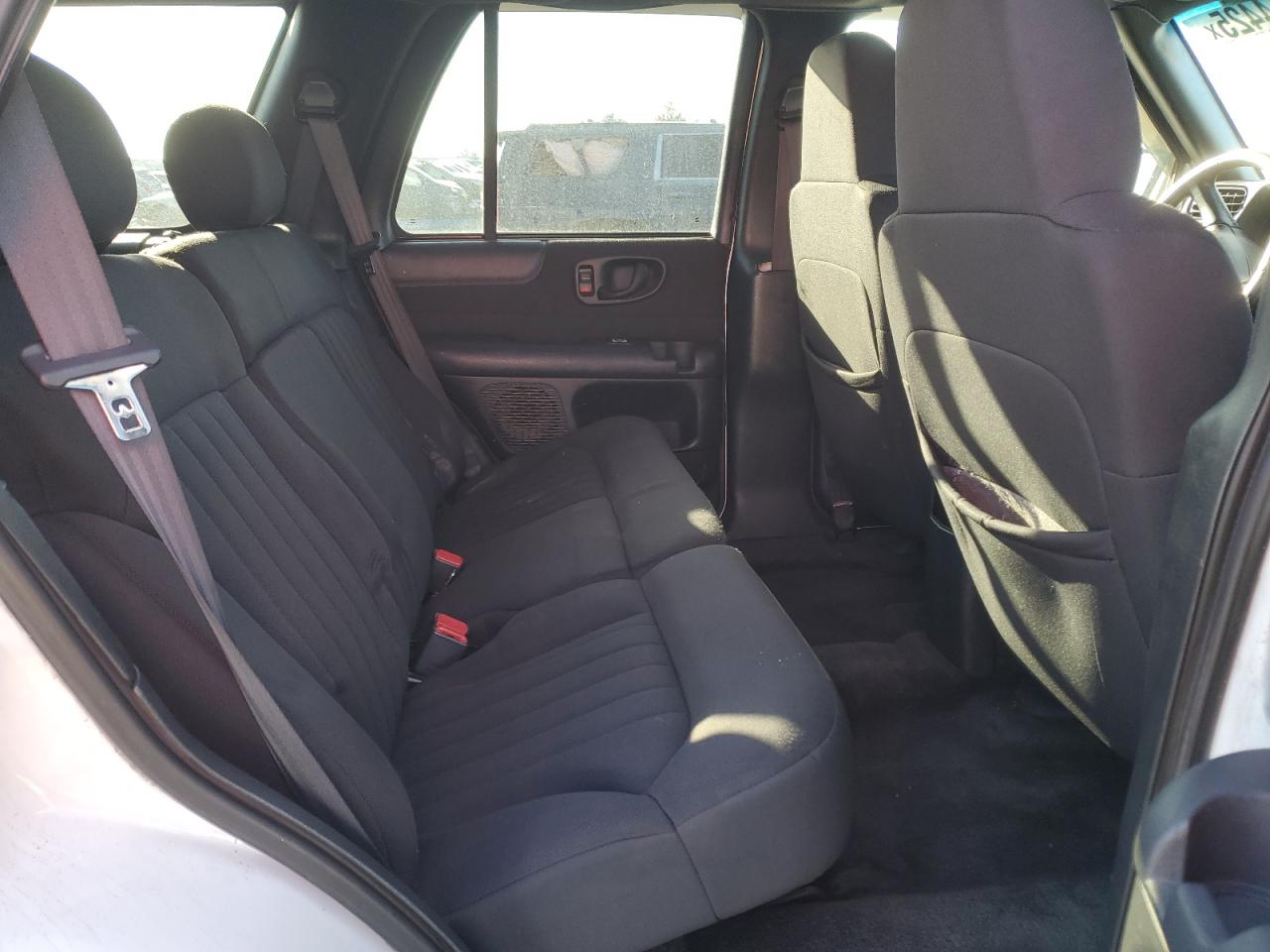 2003 Chevrolet Blazer - Image 11