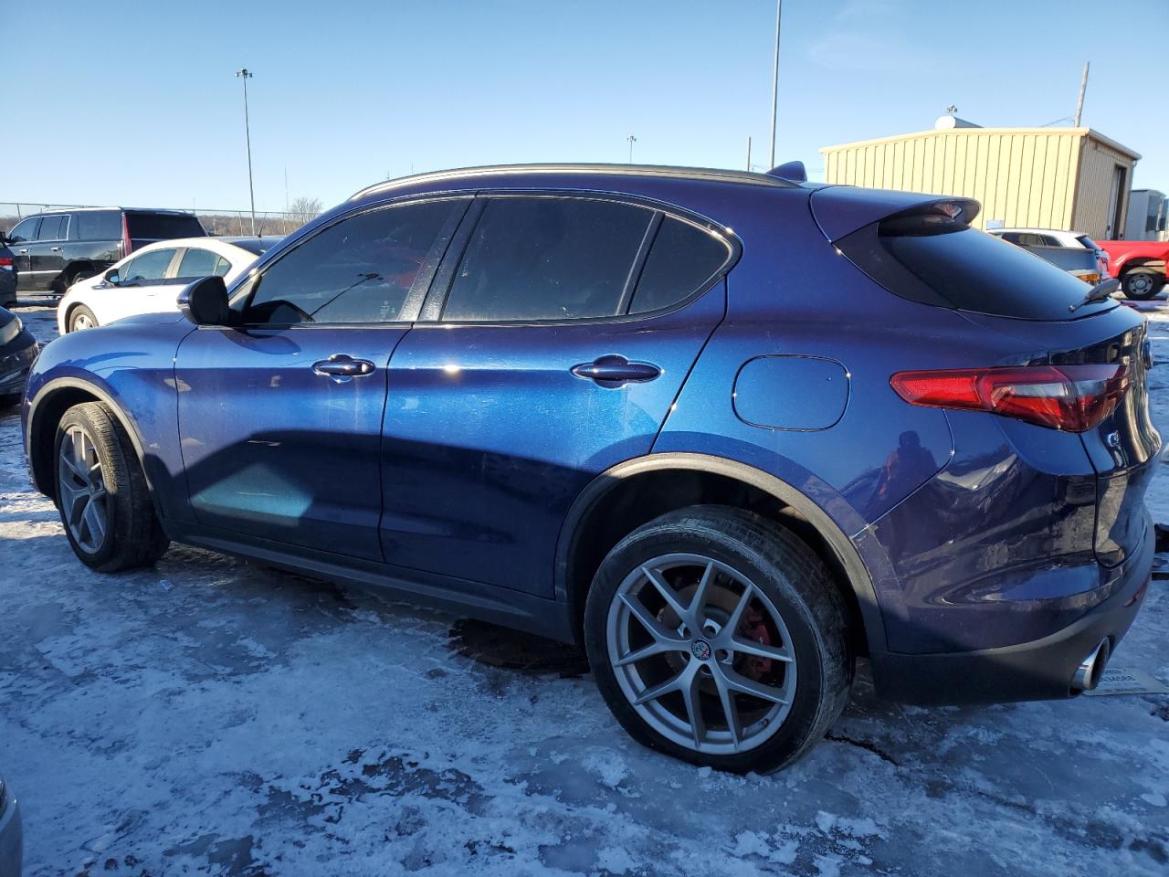 2018 Alfa Romeo Stelvio - Image 2