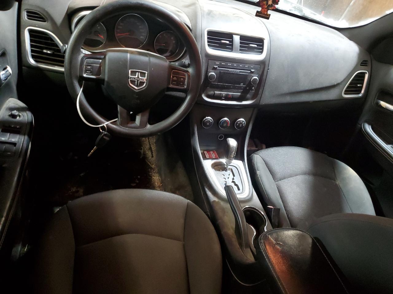 2012 Dodge Avenger - Image 8