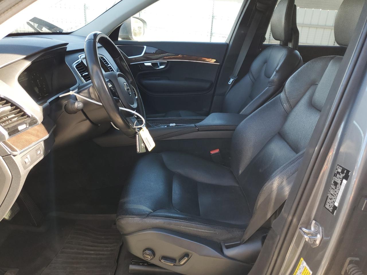 2016 Volvo XC90 - Image 7