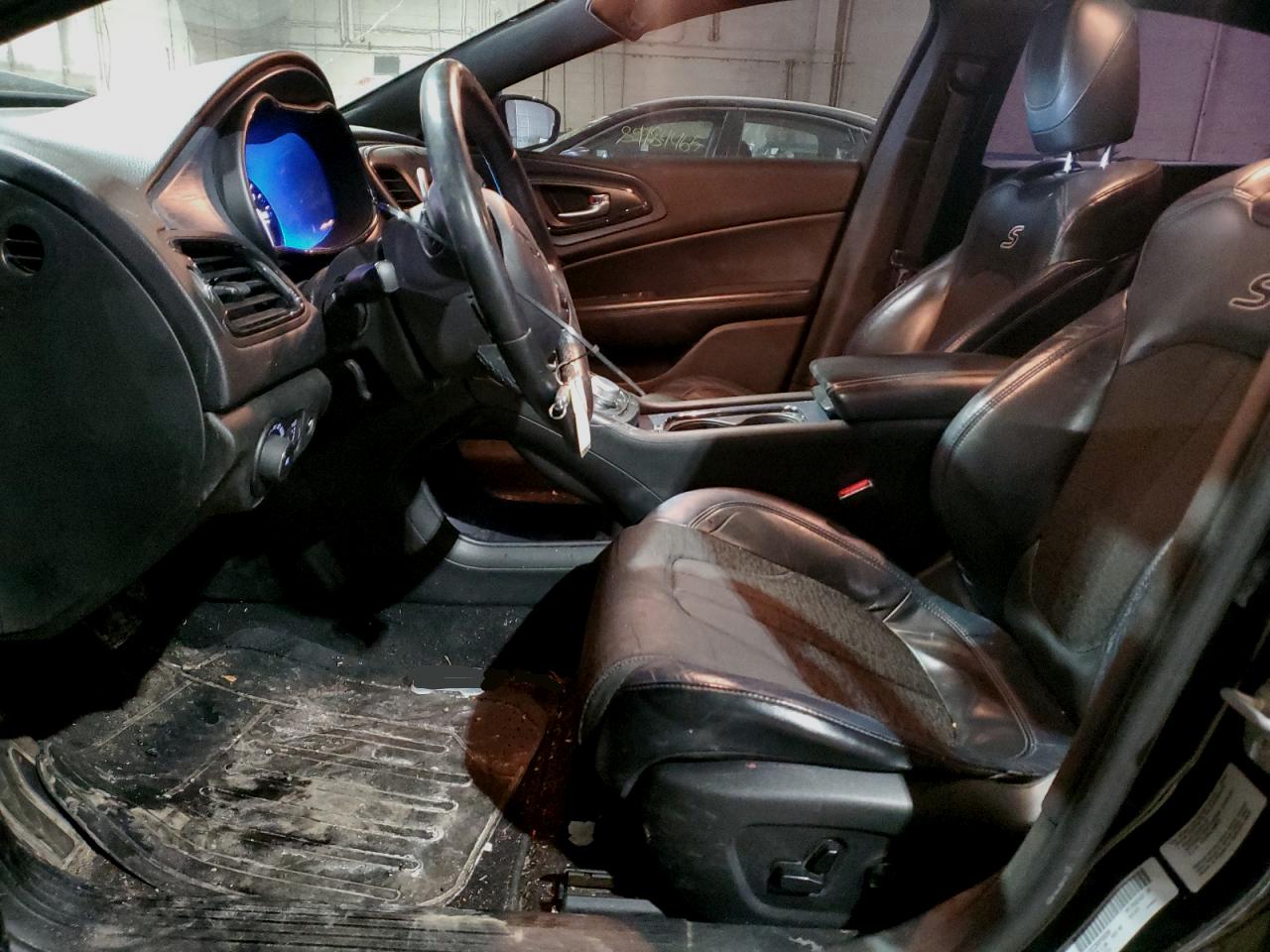 2015 Chrysler 200 - Image 7
