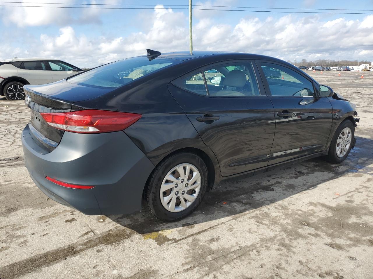 2017 Hyundai Elantra - Image 3