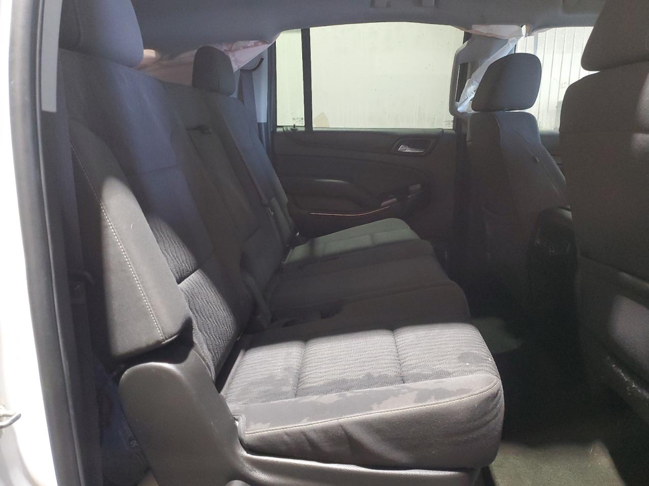 2016 Chevrolet Suburban - Image 11