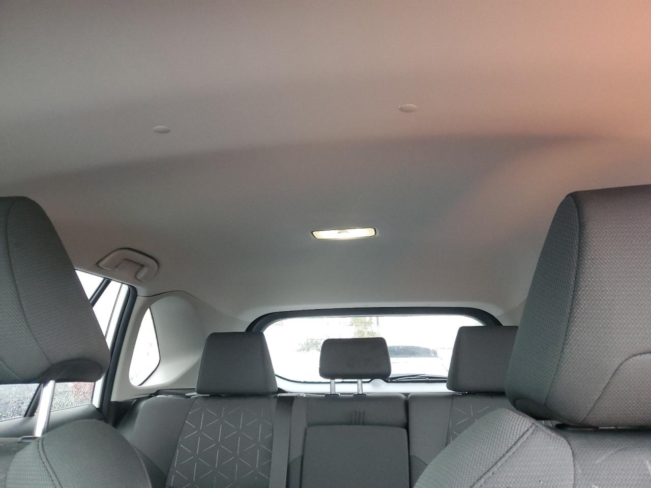 2023 Toyota RAV 4 - Image 10