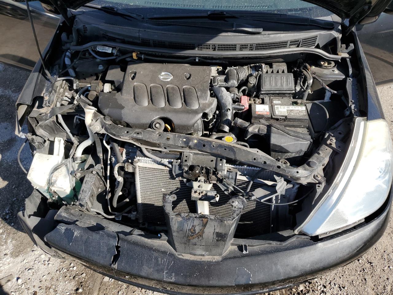 2010 Nissan Versa - Image 11
