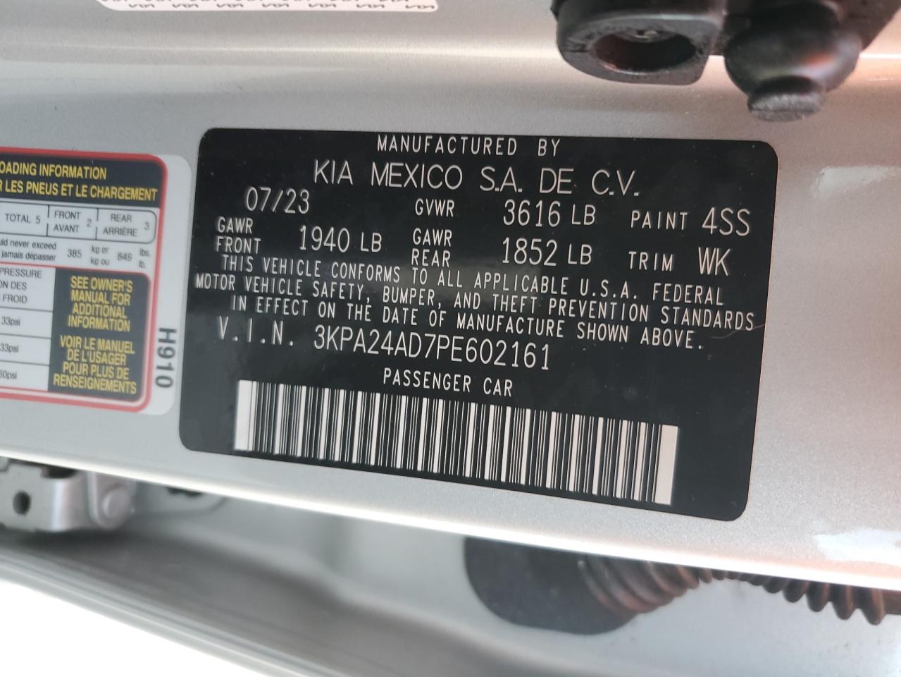 2023 Kia Rio - Image 12