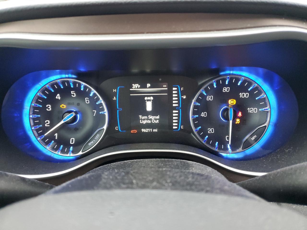 2019 Chrysler Pacifica - Image 9