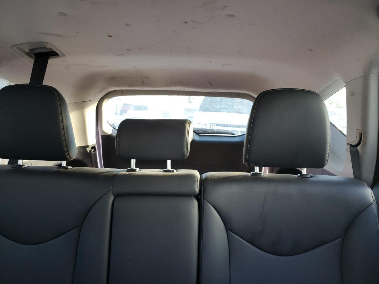 2015 Toyota Prius - Image 10
