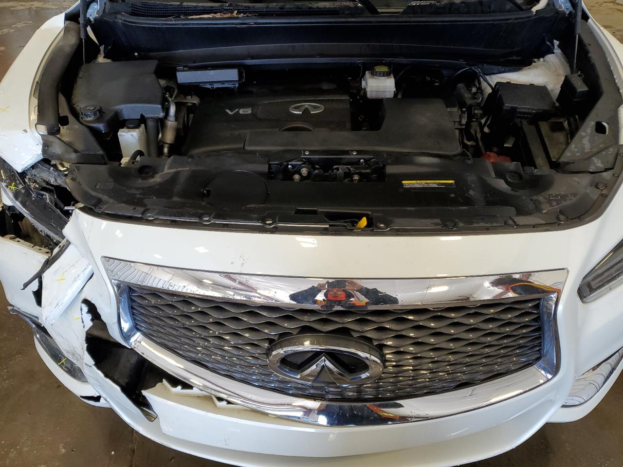 2020 Infiniti QX60 - Image 12