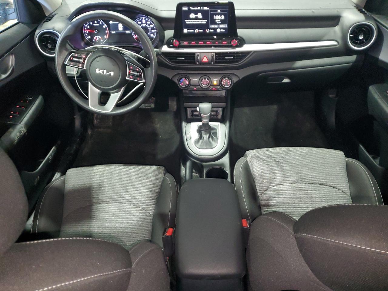 2024 Kia Forte - Image 8