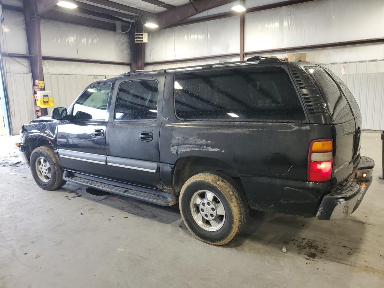 2003 Chevrolet Suburban - Image 2