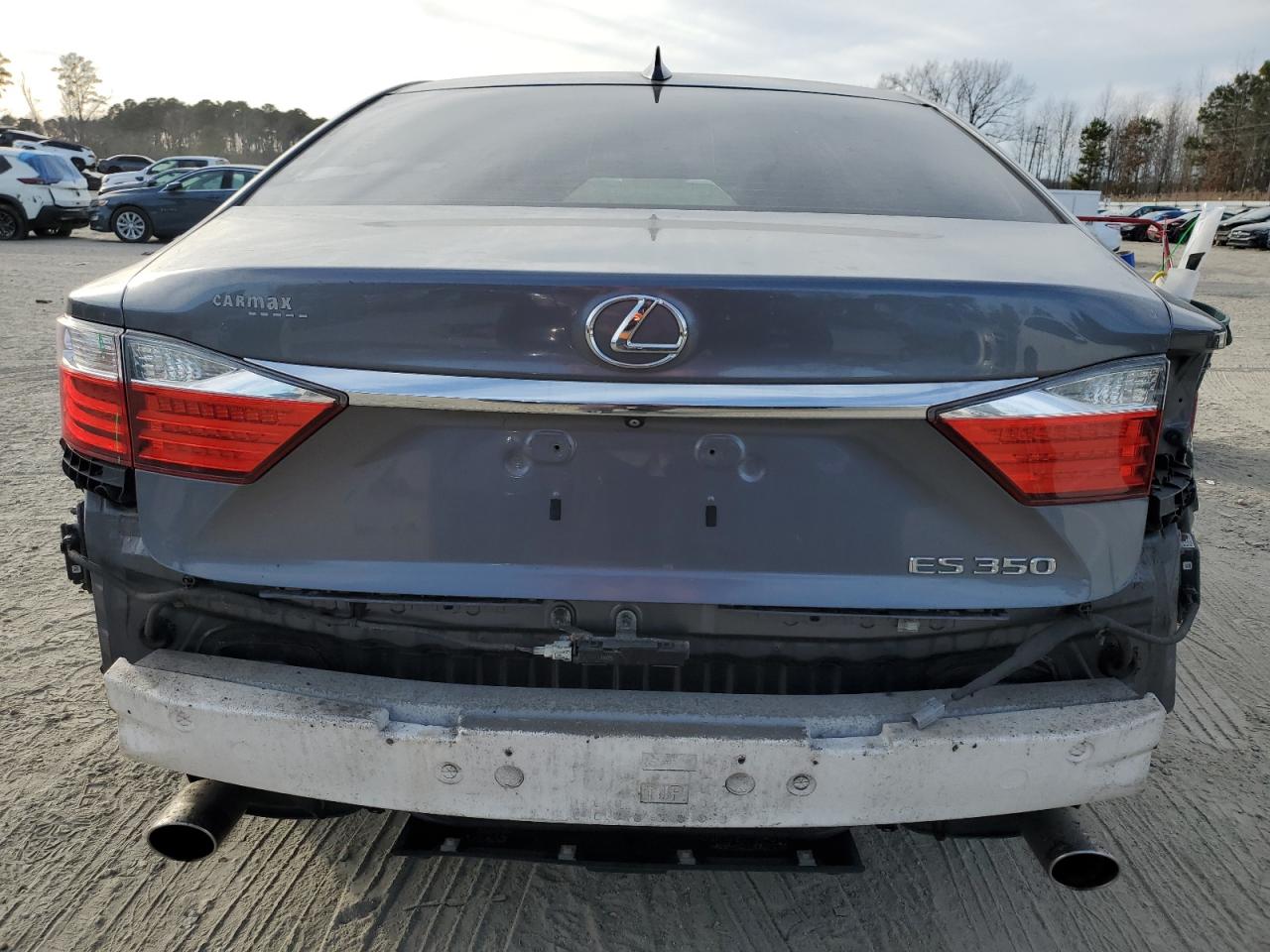 2015 Lexus ES - Image 6