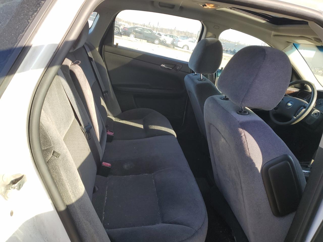 2015 Chevrolet Impala - Image 10