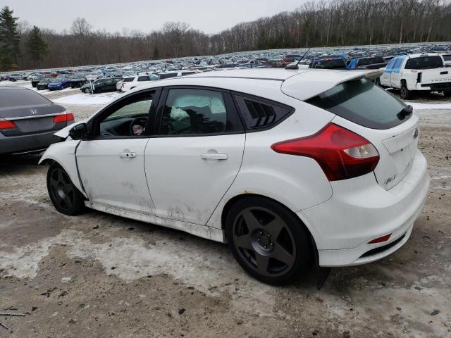  FORD FOCUS 2013 Белый