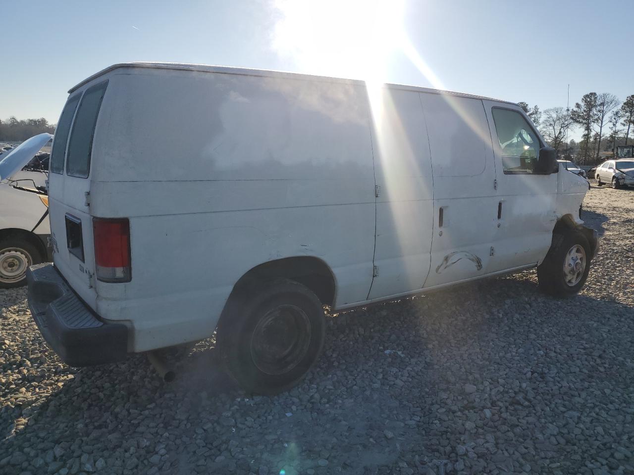 2014 Ford Econoline - Image 3