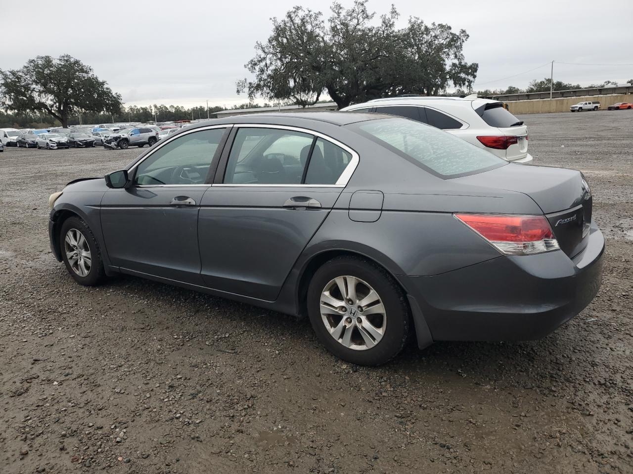 2009 Honda Accord - Image 2