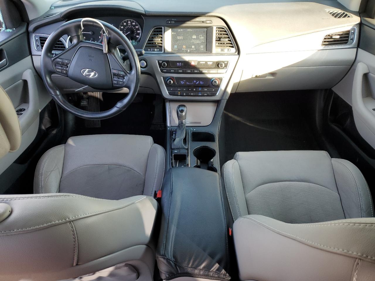 2016 Hyundai Sonata - Image 8