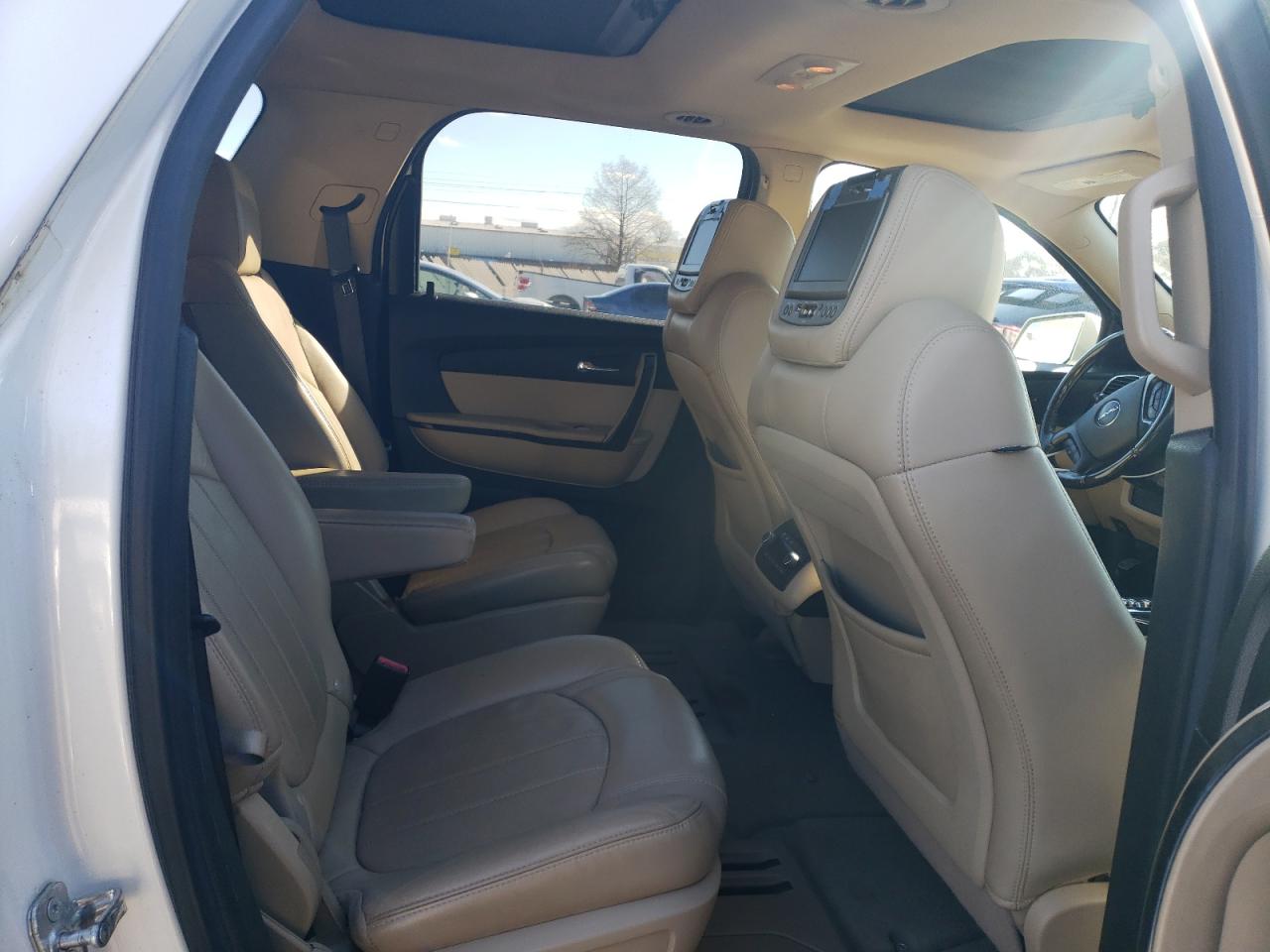 2012 GMC Acadia - Image 11