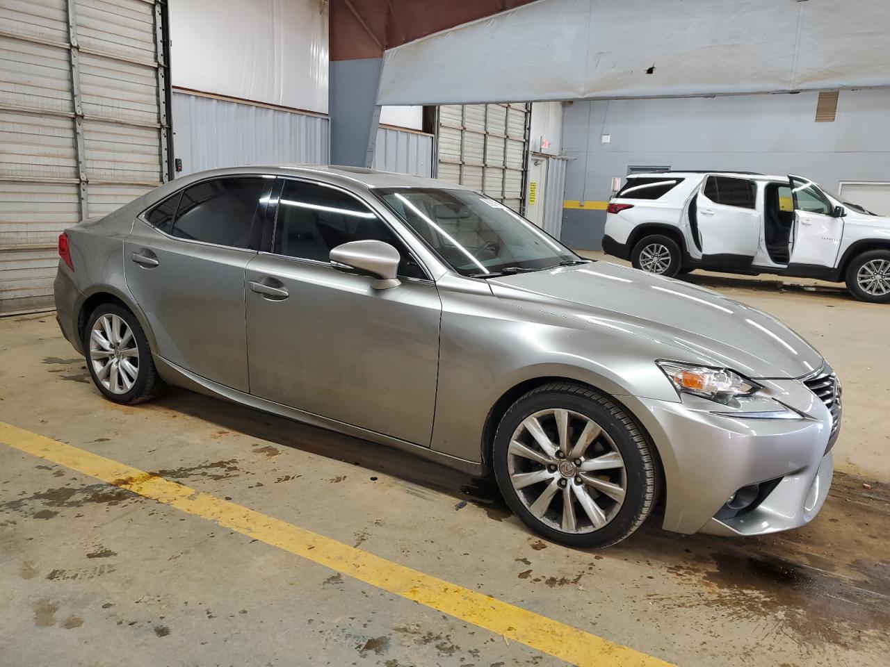 2015 Lexus IS - Image 4