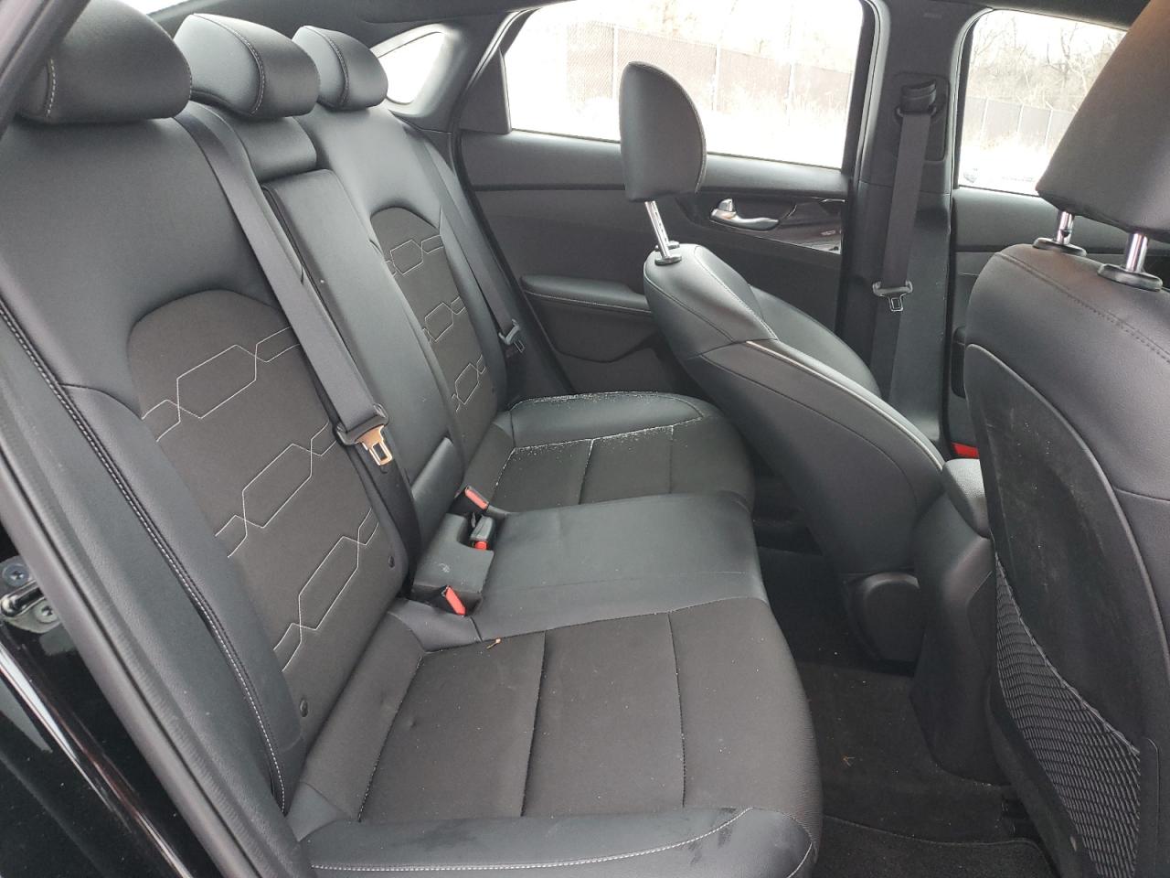 2023 Kia Forte - Image 10