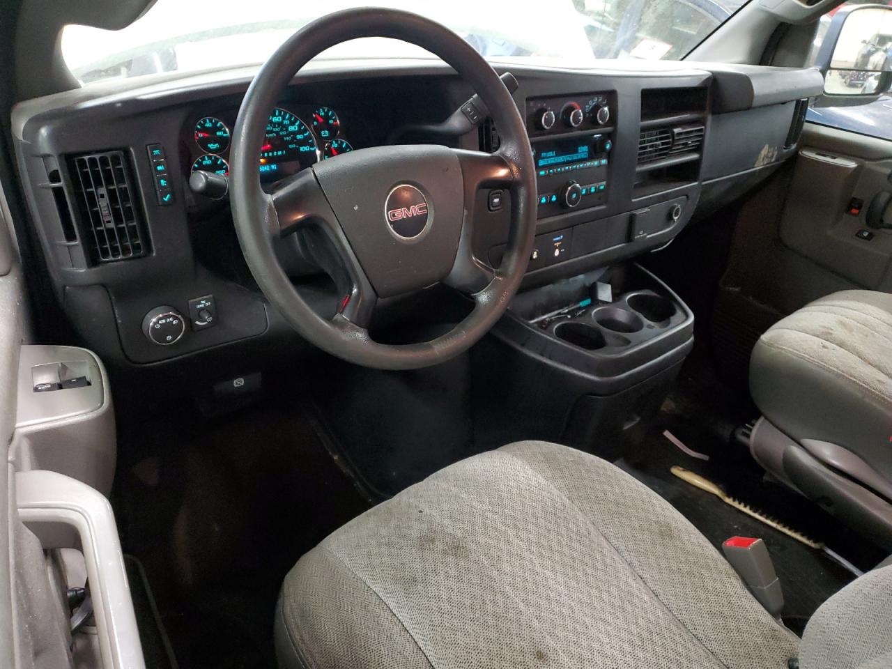 2016 GMC Savana - Image 8