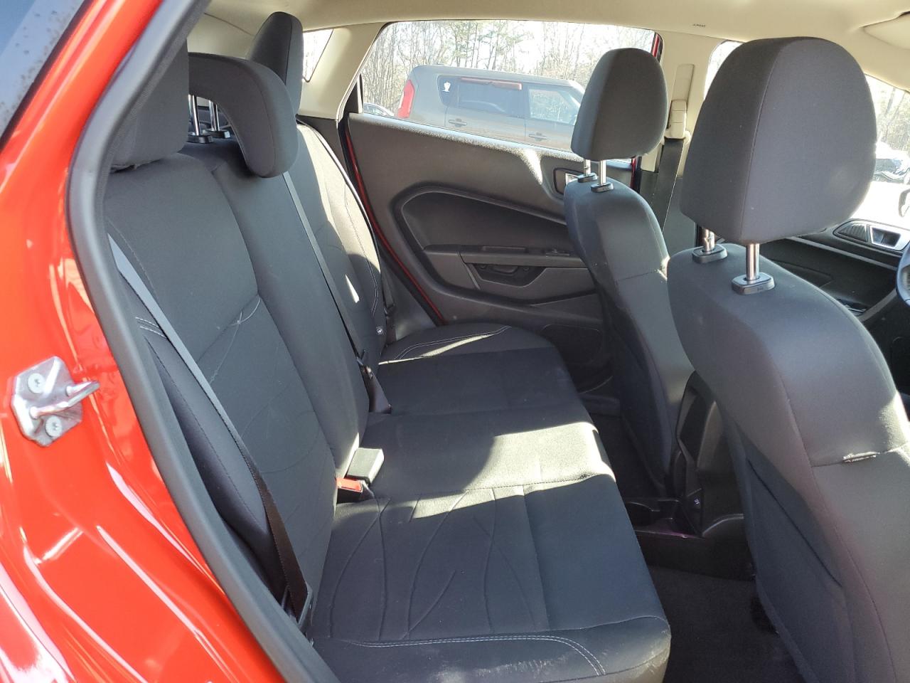 2015 Ford Fiesta - Image 10
