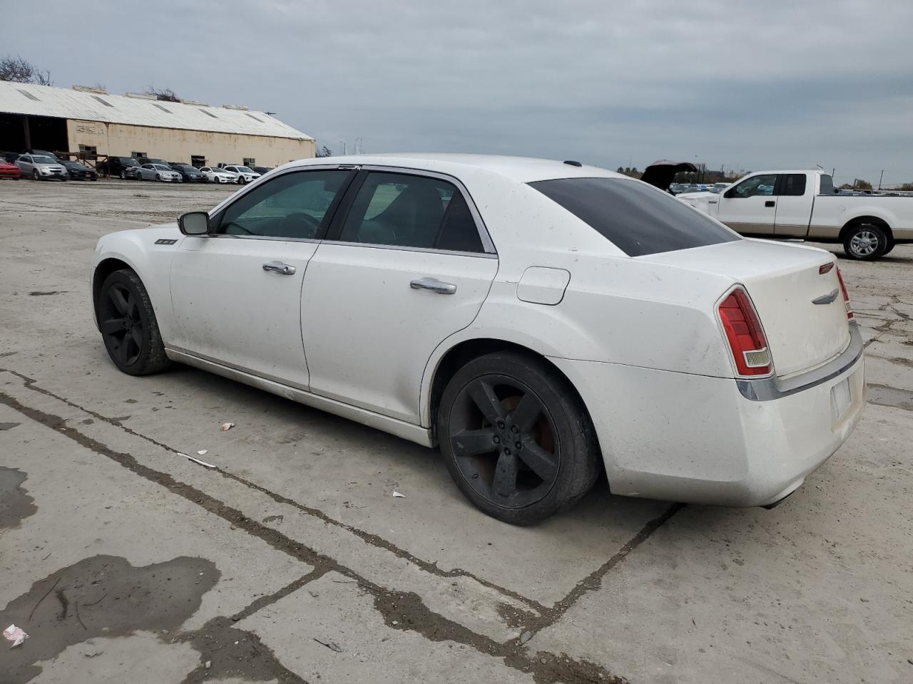 2011 Chrysler 300 - Image 2