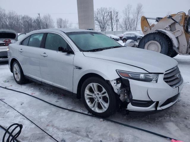  FORD TAURUS 2015 Silver