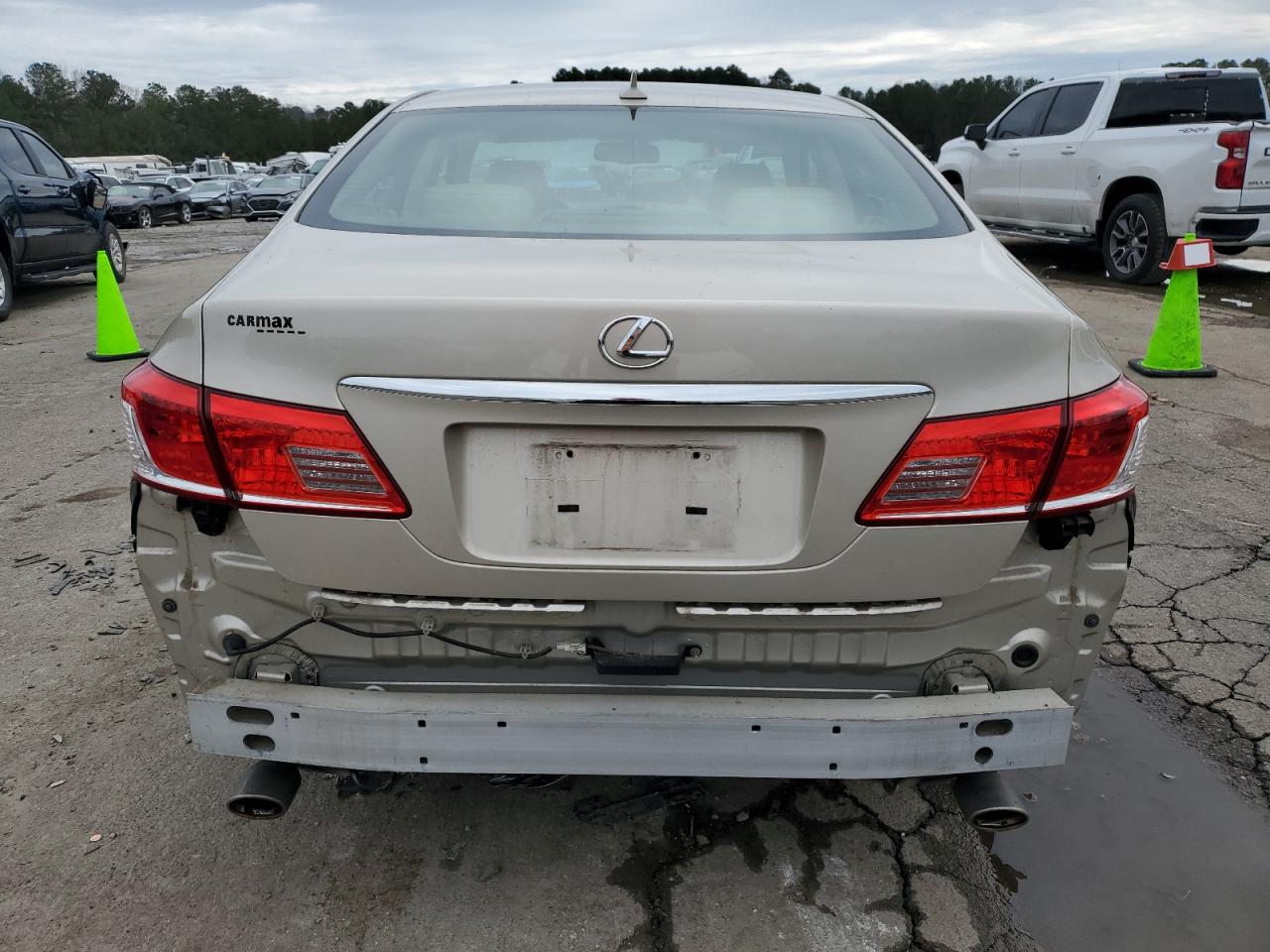 2010 Lexus ES - Image 6