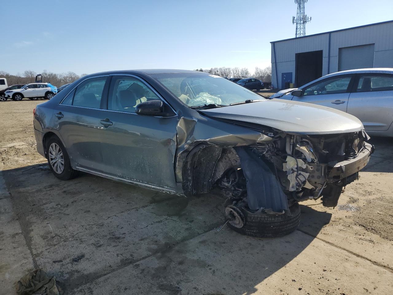 2014 Toyota Camry - Image 4