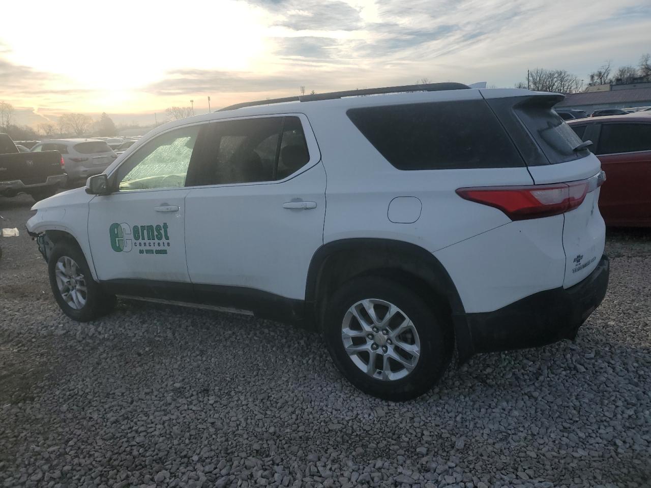 2020 Chevrolet Traverse - Image 2