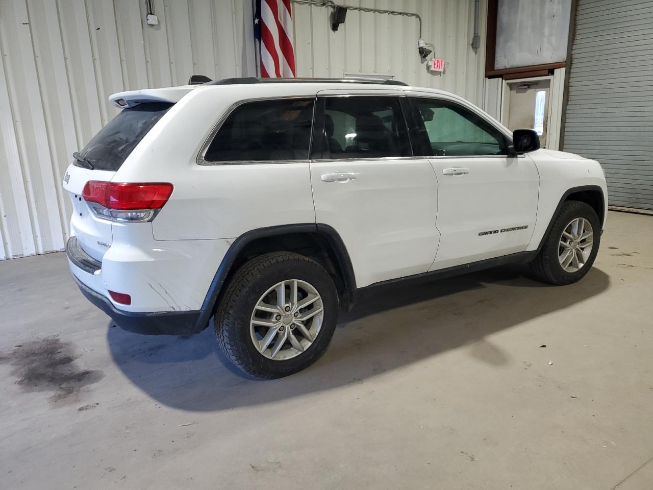 2018 Jeep Grand Cherokee - Image 3