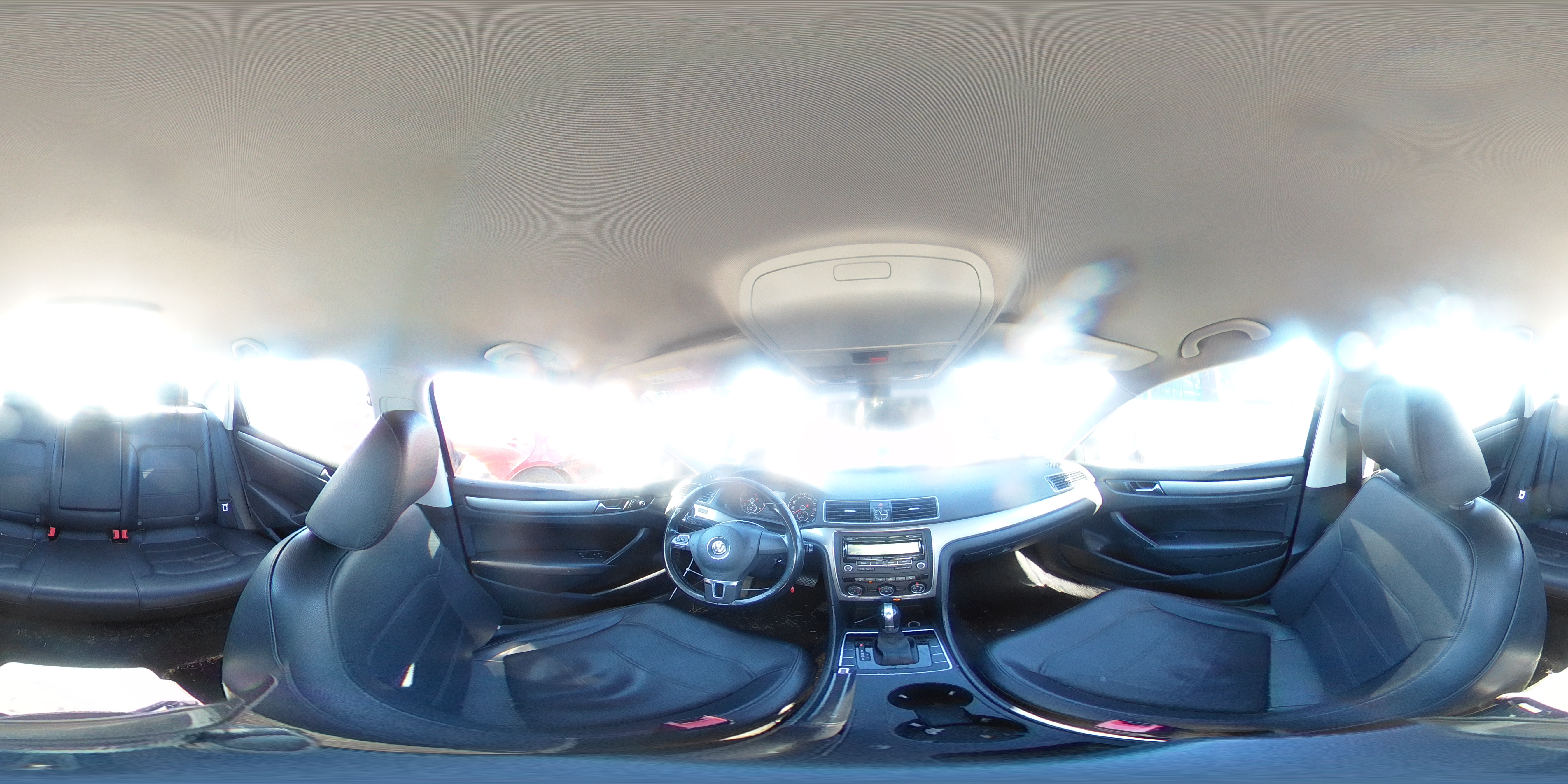 2015 Volkswagen Passat - Image 13