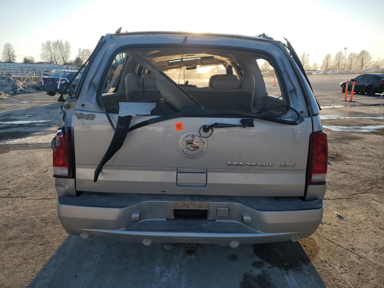 2004 Cadillac Escalade - Image 6