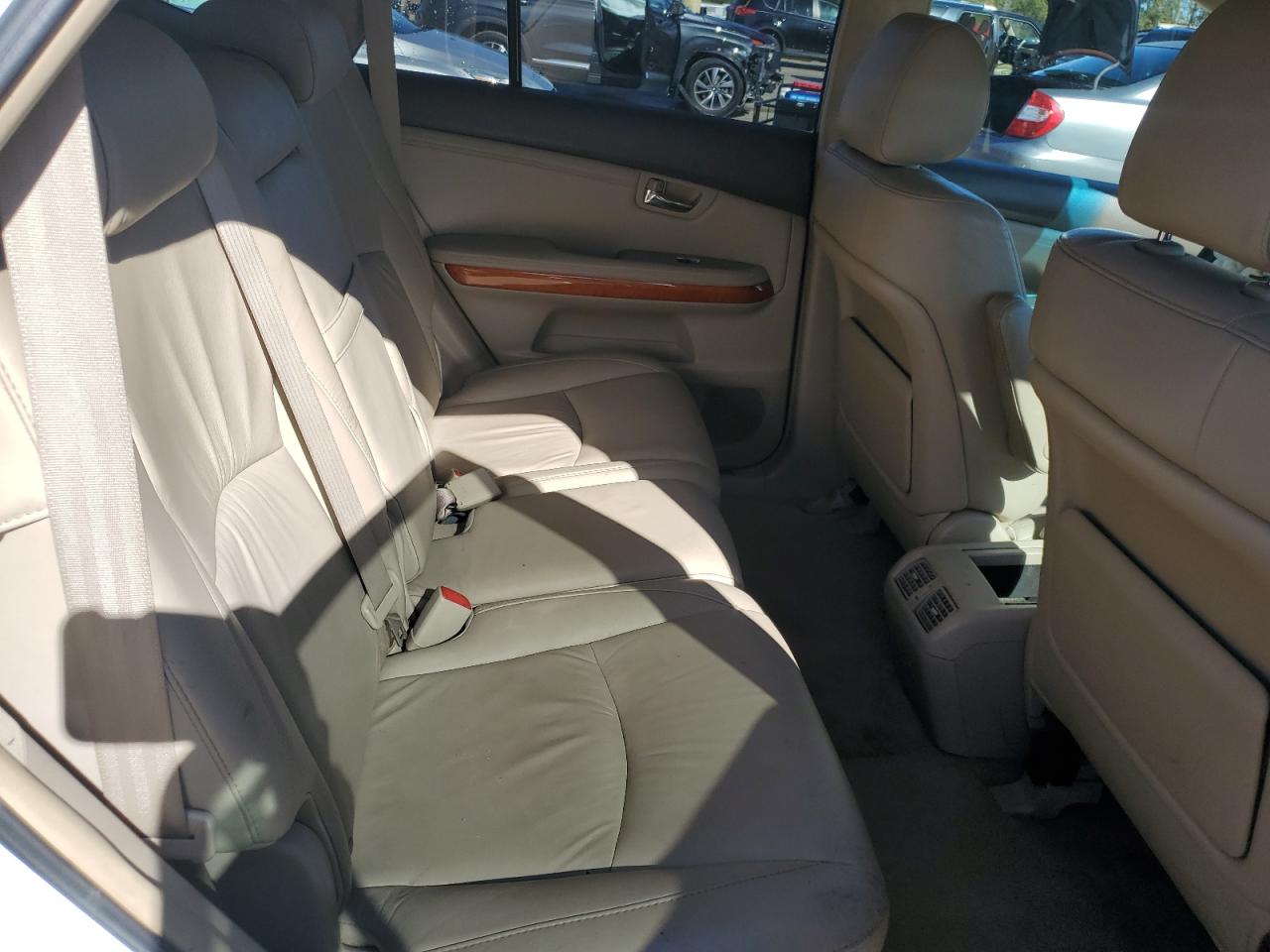 2005 Lexus RX - Image 10
