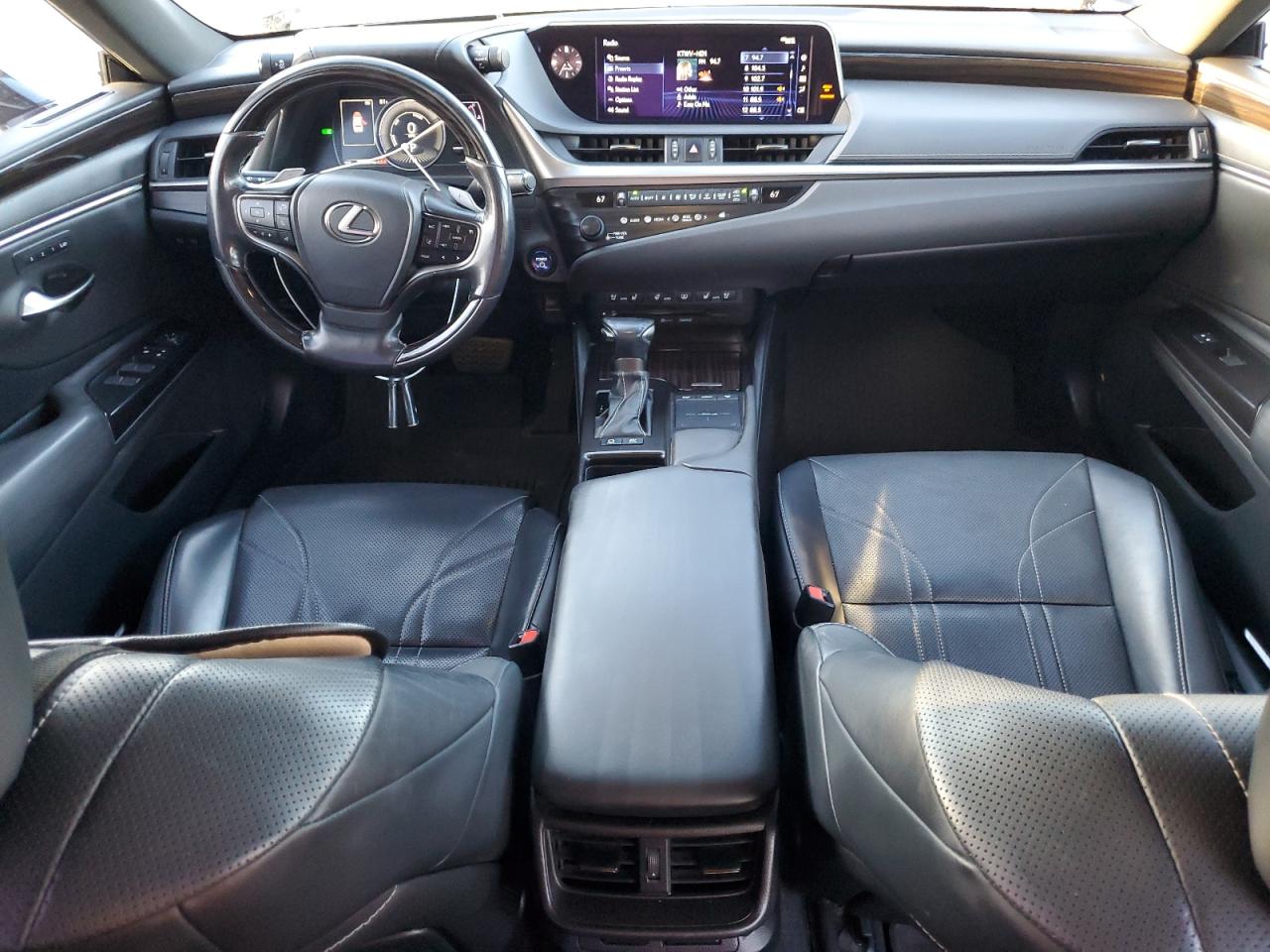 2019 Lexus ES - Image 8