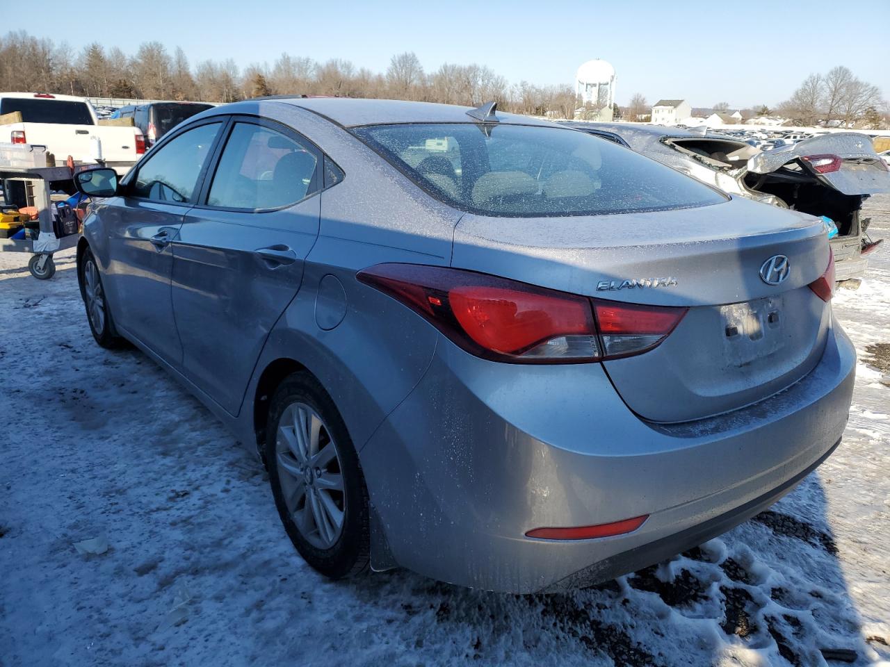 2015 Hyundai Elantra - Image 2
