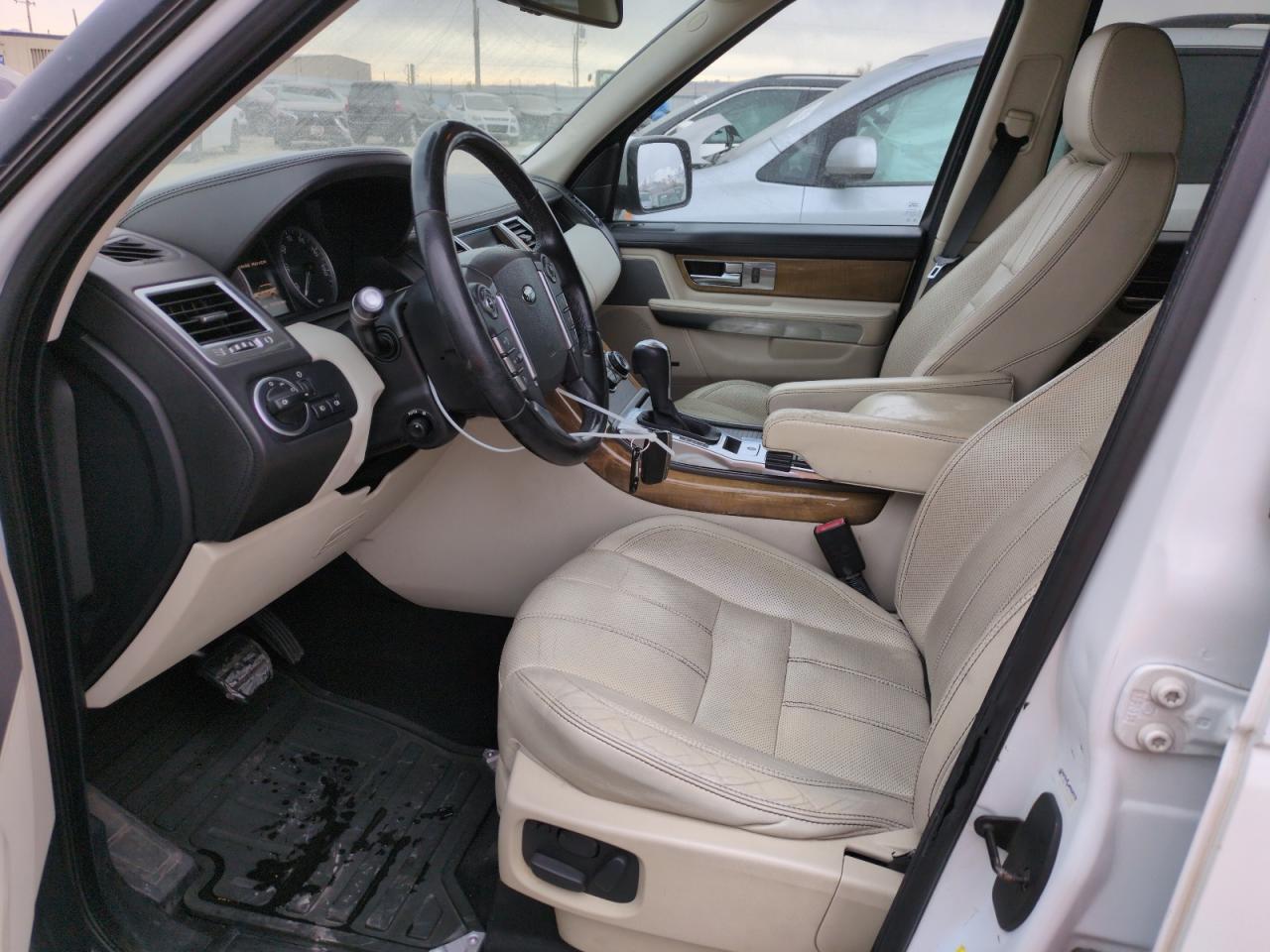 2012 Land Rover Range Rover - Image 7