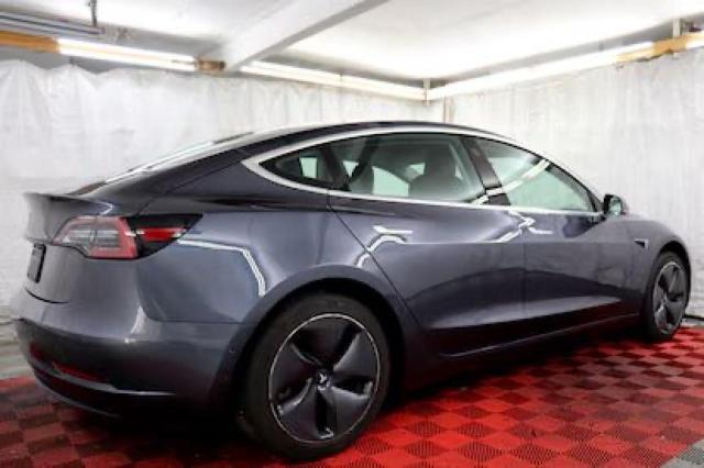  TESLA MODEL 3 2020 Сірий