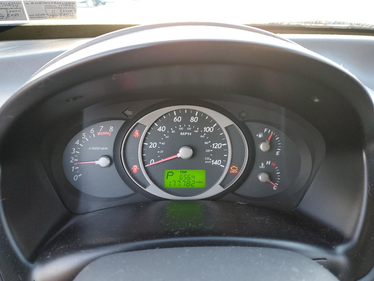 2005 Hyundai Tucson - Image 9