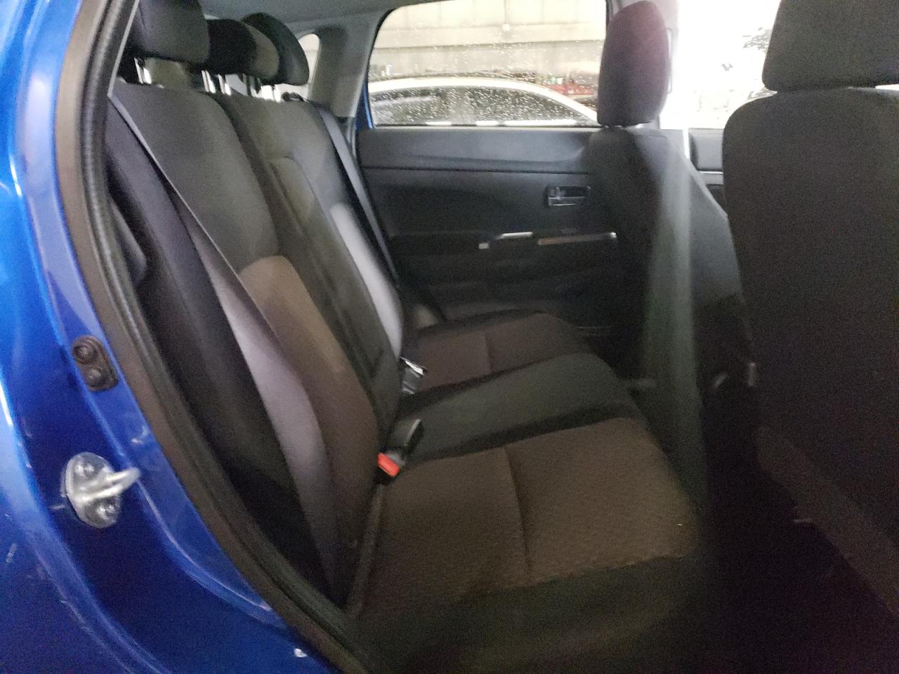 2019 Mitsubishi Outlander - Image 10